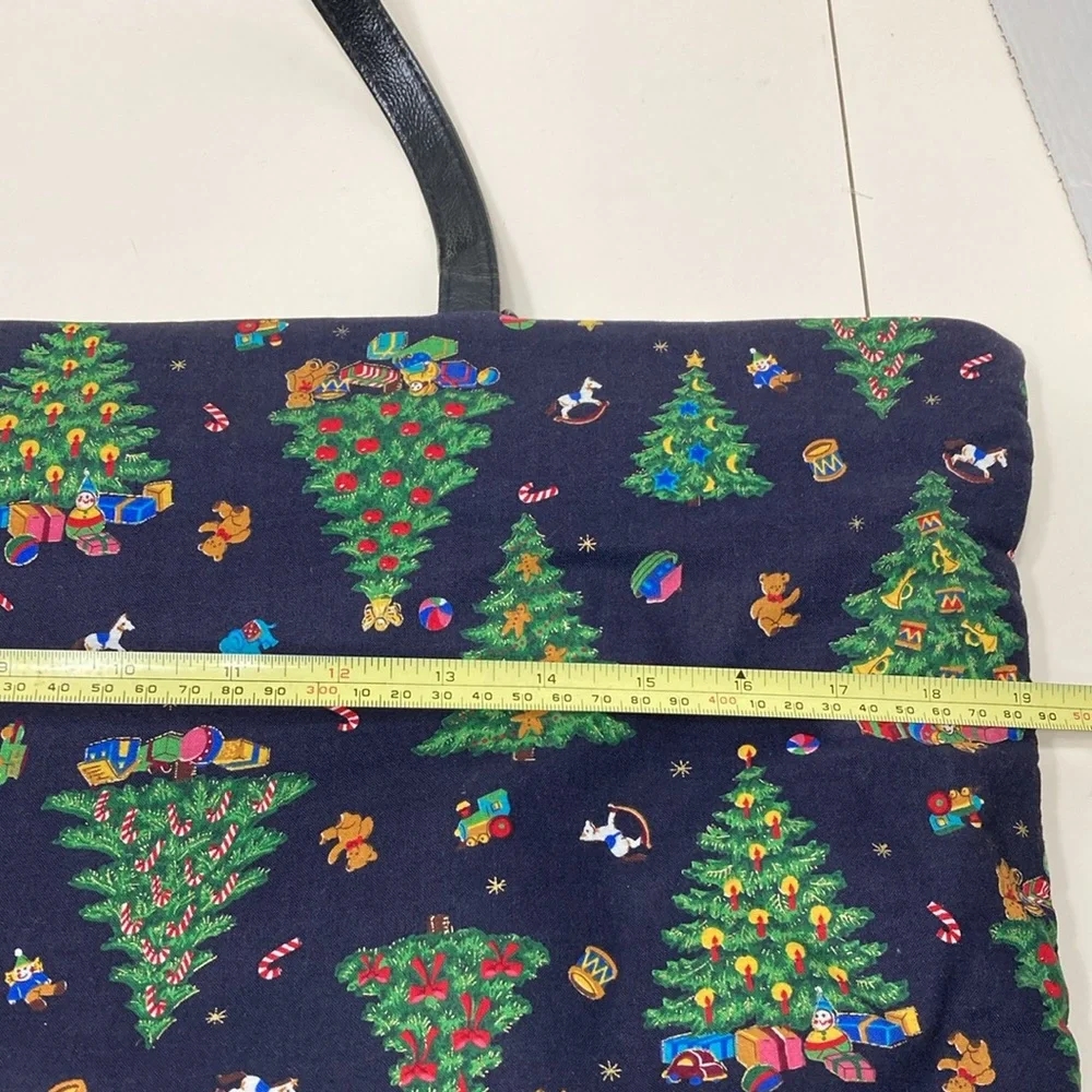 Oversized Christmas Print Purse Shoulder Bag Tote Tree Toy Design Zipper Closure